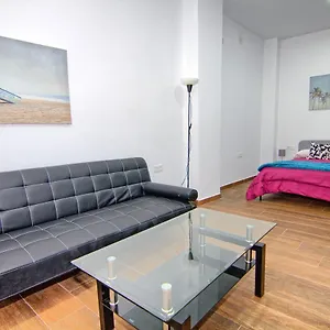 https://mercado-huelin-apartments.hotelsinnerja.org